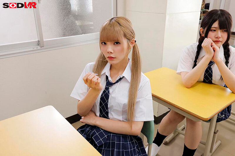 【VR】【8K】舞台『裸の女王様』主演:美澄玲衣 ウチのクラスの出し物は、生意気一軍女子の理解らせストリップ劇のサンプル画像4